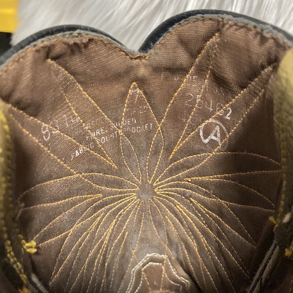 SOLD ❌Vintage ACME - Cowboy Boots Brown Leather w Gold Design Narrow Cowgirl - Picture 10 of 13